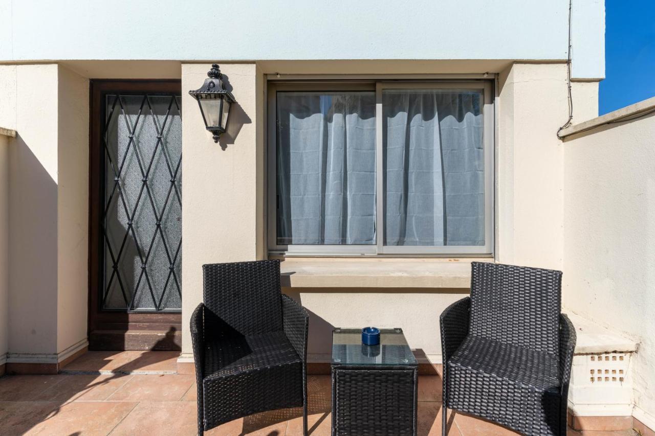 Appart'Hotel Nuiteejour Versailles Saint Cyr L'Ecole Exterior photo