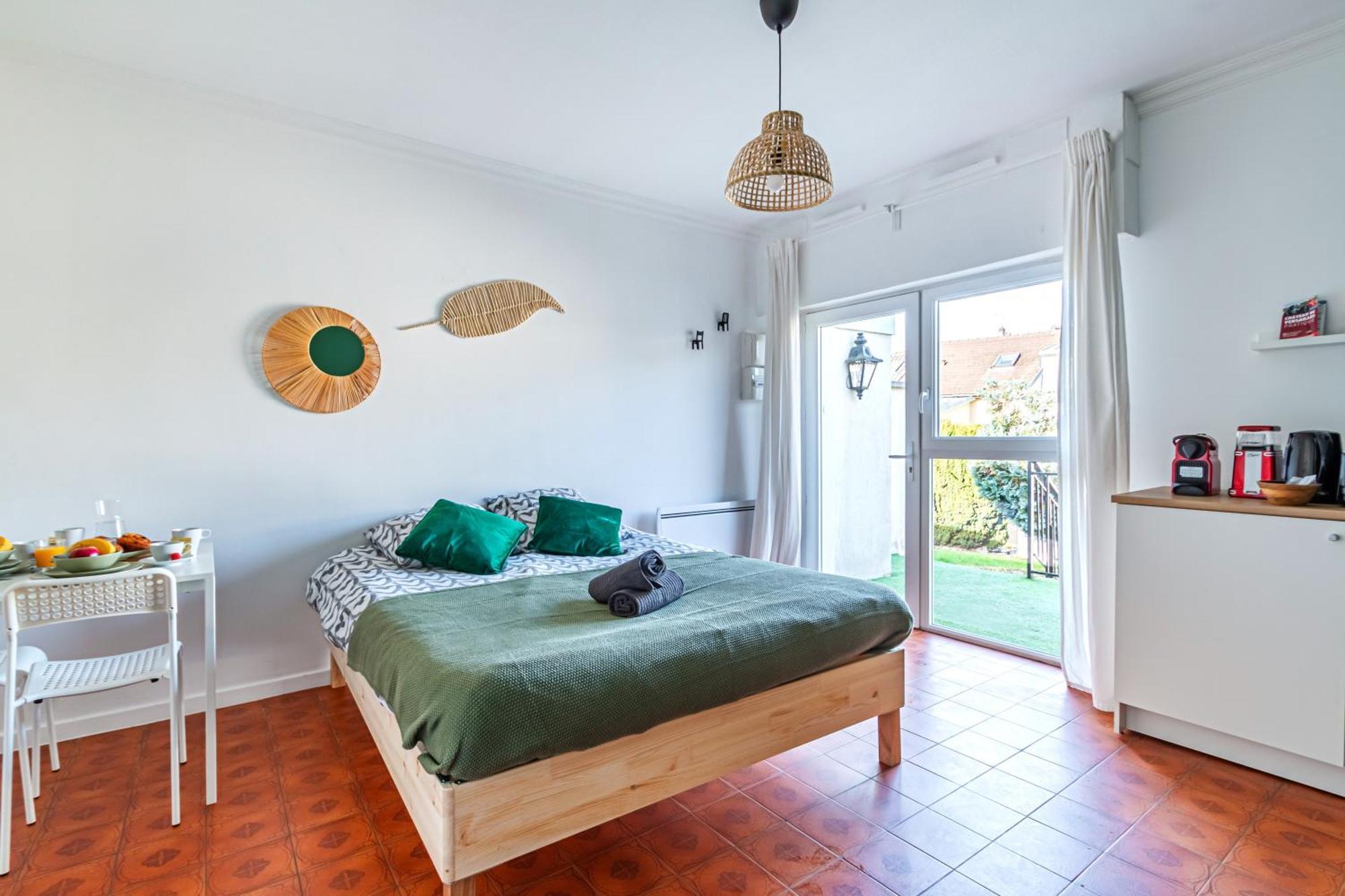 Appart'Hotel Nuiteejour Versailles Saint Cyr L'Ecole Exterior photo