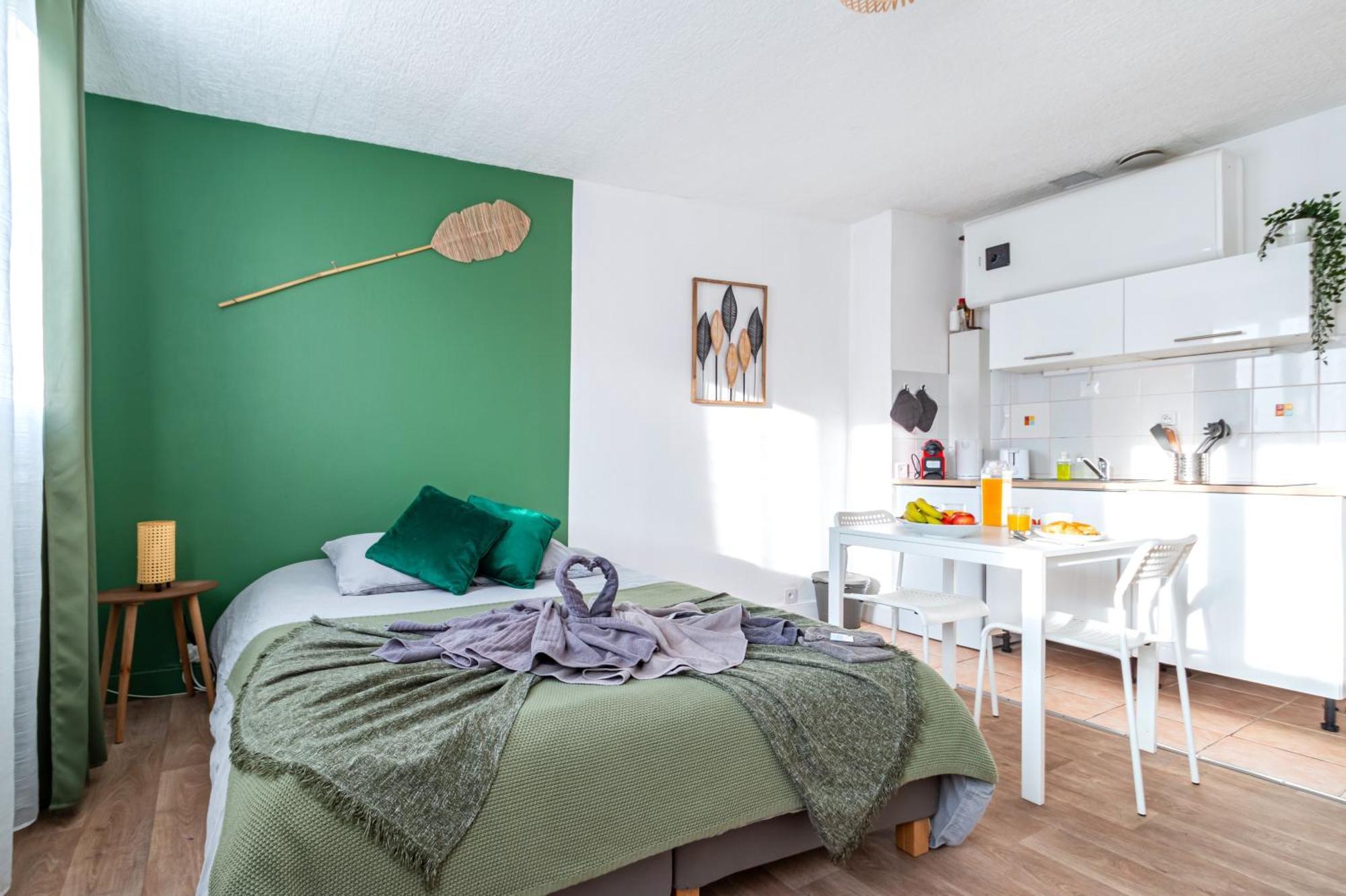 Appart'Hotel Nuiteejour Versailles Saint Cyr L'Ecole Exterior photo