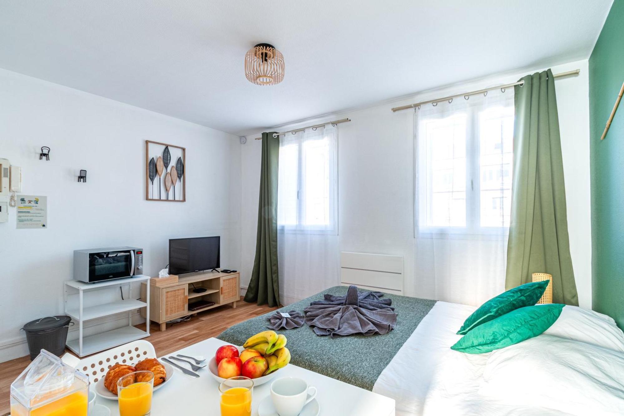 Appart'Hotel Nuiteejour Versailles Saint Cyr L'Ecole Exterior photo