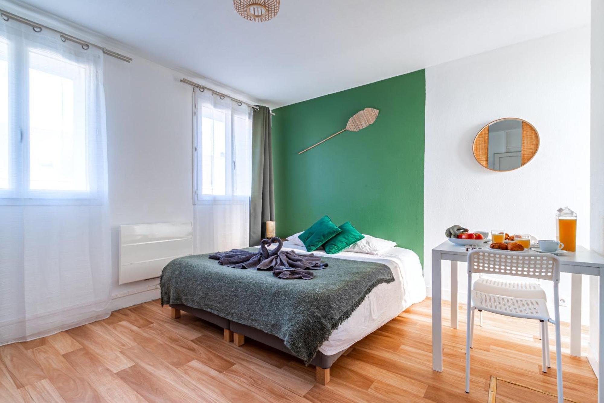 Appart'Hotel Nuiteejour Versailles Saint Cyr L'Ecole Exterior photo